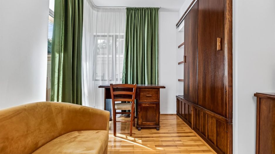 Casa pe 3 niveluri | Terasa cu priveliste | 3 parcari | Pozitie centrala - Poză 26