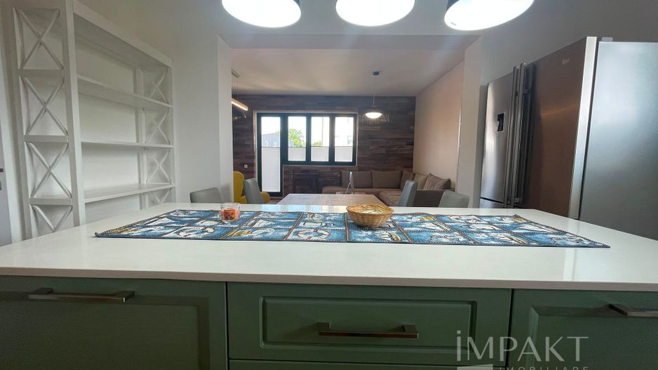 De inchiriat-Apartament cu 4 camere, Garaj și Parcare | Zona Centrala - Poză 3
