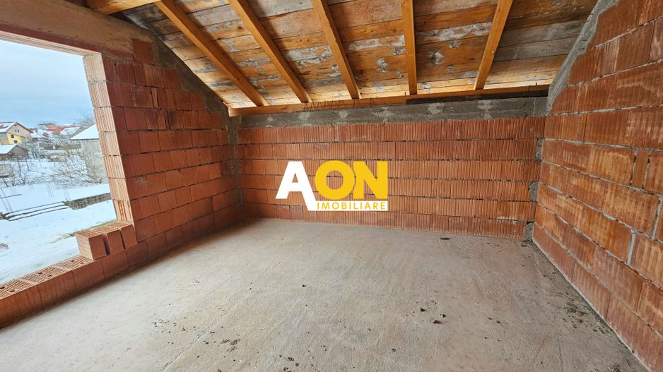 COMISION ZERO! Casa la rosu, P+1, 300 mp teren, cu utilitati, Lancram - Poză 15