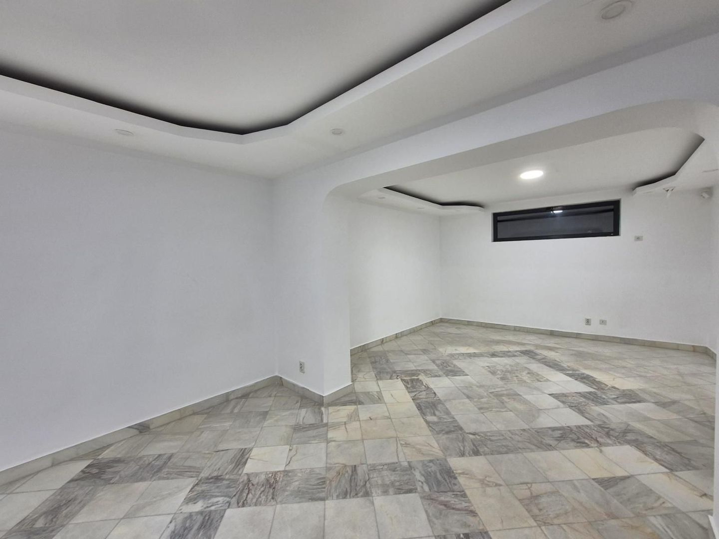 Oportunitate investitie - Vila renovata cu chiras in zona Bucurestii Noi - Poză 13