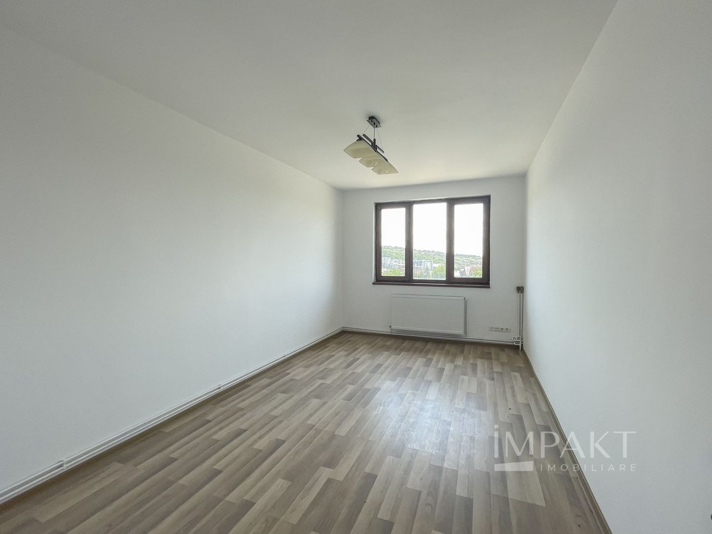 Casa individuala pe 3 niveluri pretabila pentru birouri, in cartierul Iris - Poză 9