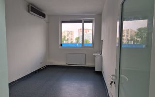 Spatiu comercial renovat si amenajat pentru a fi folosit ca o clinica medicala - Poză 11
