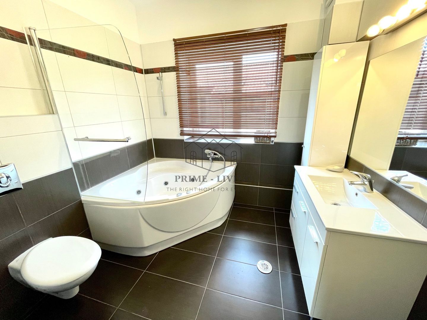 VILA CU 4 DORMITOARE LA INCHIRIERE IN COMPLEX REZIDENTIAL - Poză 7