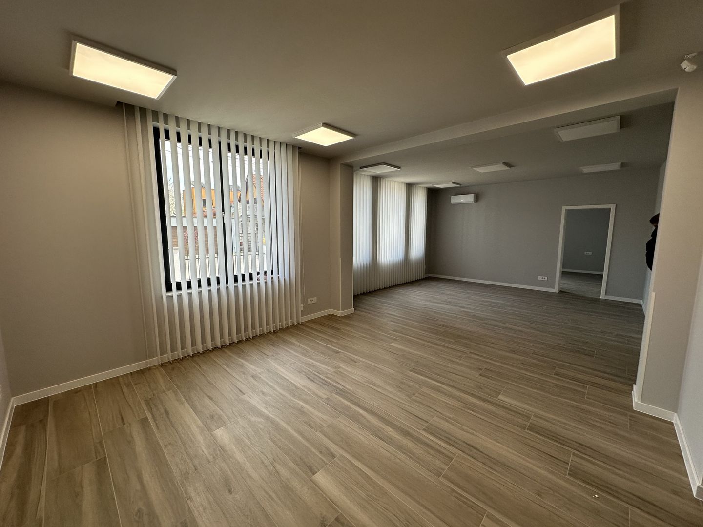 Casa pretabila birouri - Poză 4