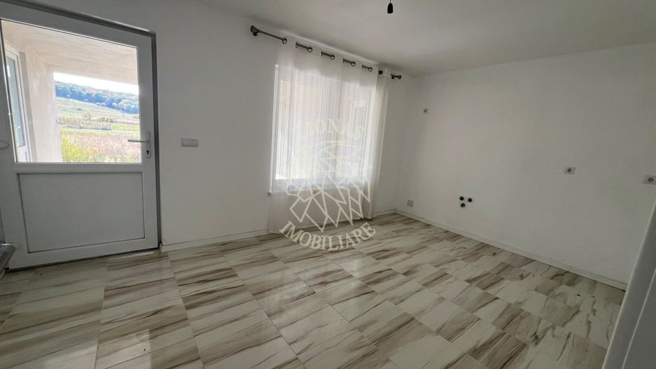 Casa 4 camere-teren 1500 mp-garaj-terasa-Cepari, 16 km de Bistrita - Poză 2