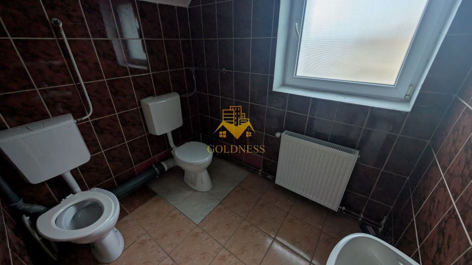 Casa/Spatiu de birou,Andrei Muresanu, 9 Camere,10 Parcari,Curte 2000mp - Poză 24
