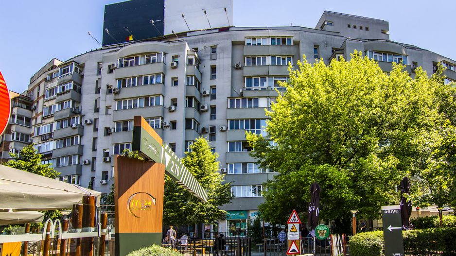 Dristor 3 camere lângă McDonald’s, 2 băi cu geam, decomandat, bucatarie 10mp - Poză 17