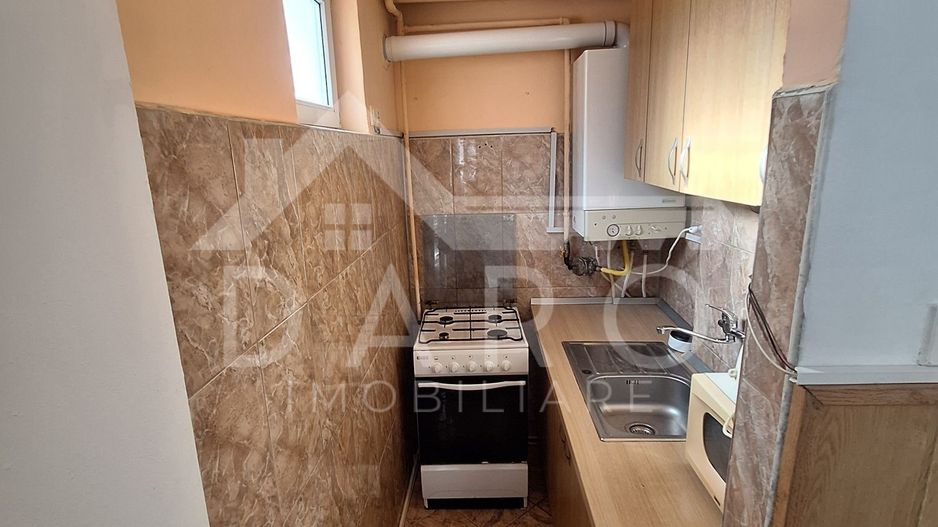 Apartament de vanzare - Poză 2