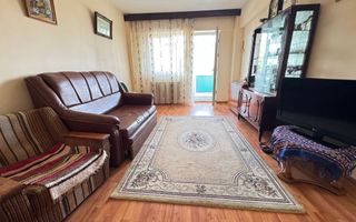 Apartament 3 camere etaj 2 de vanzare - Poză 2