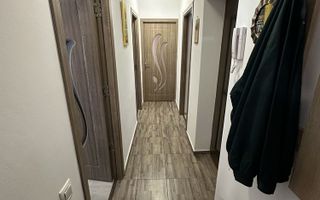 Apartament luminos, 3 camere,  Bld. Brancoveanu, zona Aurel Persu. - Poză 4