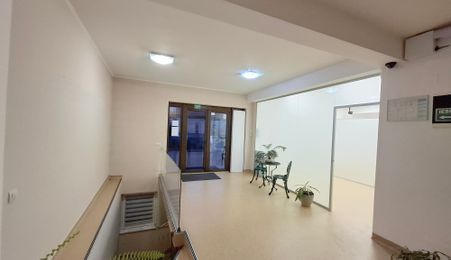 Spatiu comercial pretabil pentru activitati medicale, clinica!