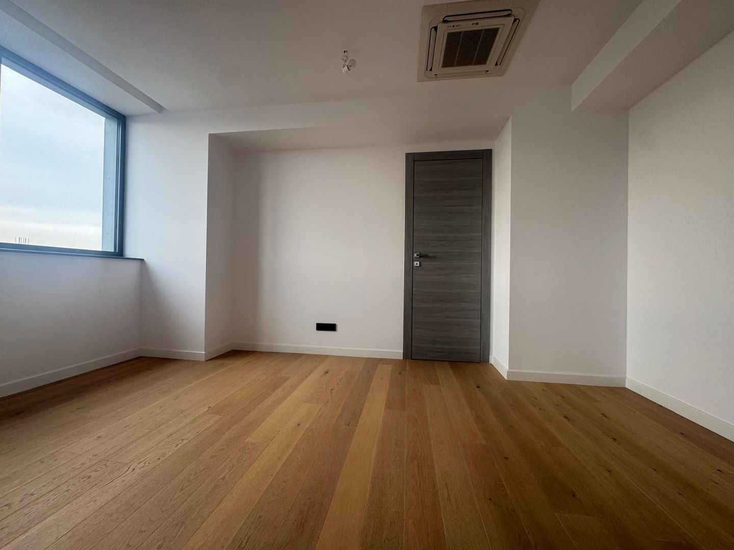 3 camere PREMIUM| 117 MP + 10 MP terasa - Poză 5