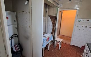Etaj 2, Spitalul Judetean -Casa Tineretului 3 camere - Poză 4