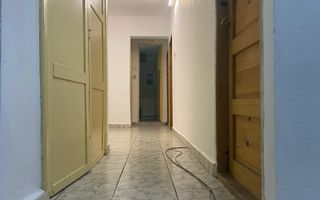 Vanzare apartament cu 3 camere,etajul 1,decomandat - M3, Târgoviște - Poză 13