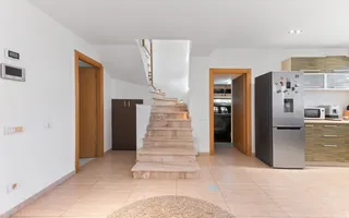 VANZARE Vilă PREMIUM cu 6 camere în zona Central, OTOPENI - Poză 18