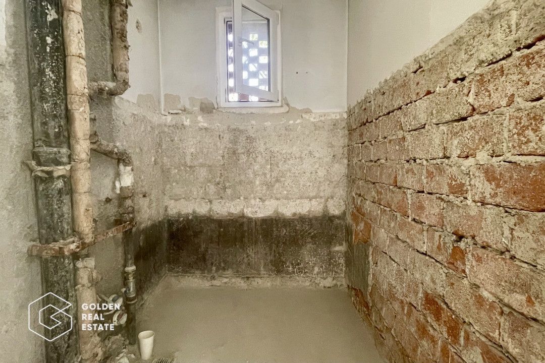 Apartament 3 camere, 2 bai, 2 balcoane, pregatit pentru renovare,  Zona Titan - Poză 4