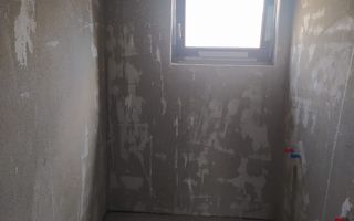 Casa de vanzare tip duplex in cartierul Europa,zona Bibescu - Poză 11