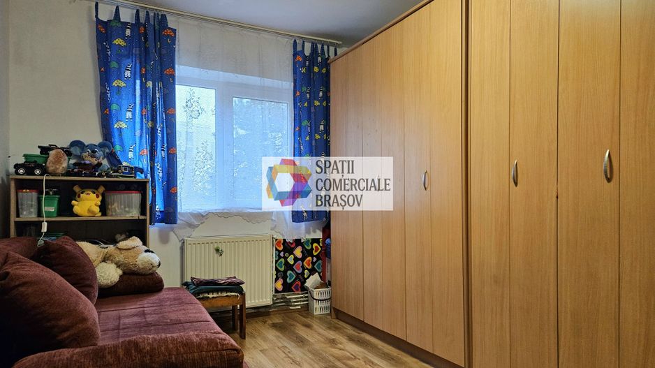 Apartament cu patru camere, zona Judetean 77mp - Poză 12