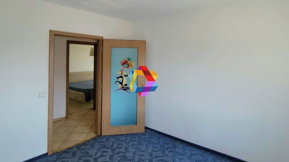 Apartament cu patru camere, zona Grivitei 80mp - Poză 8