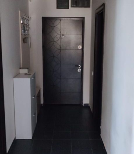 Inchiriez apartament 3 camere,piscina,foisor,vedere padure - Poză 2