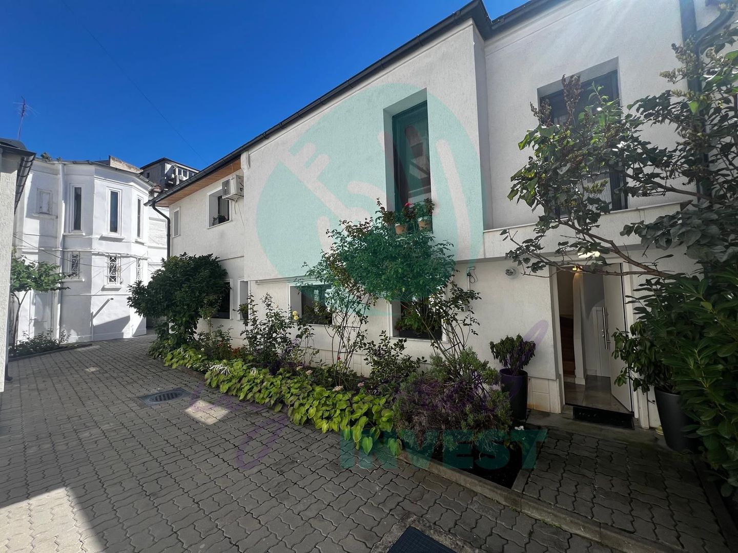 Duplex langă Cișmigiu | Curte cu atmosferă mediteraneană | Finisaje premium - Poză 1