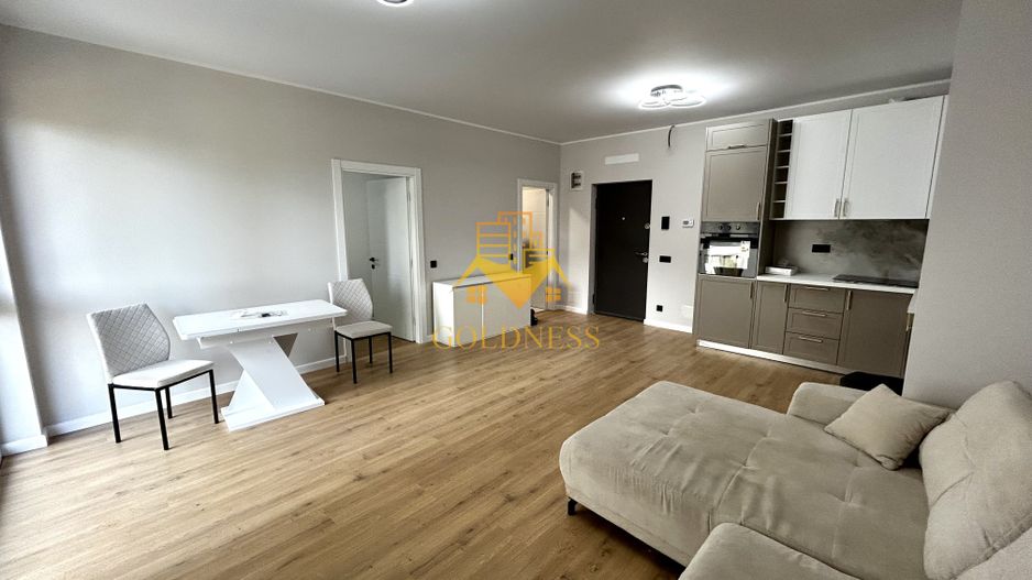 2 camere open space, Parcare, Prima Inchiriere, Piata Oser, Bulgaria - Poză 3