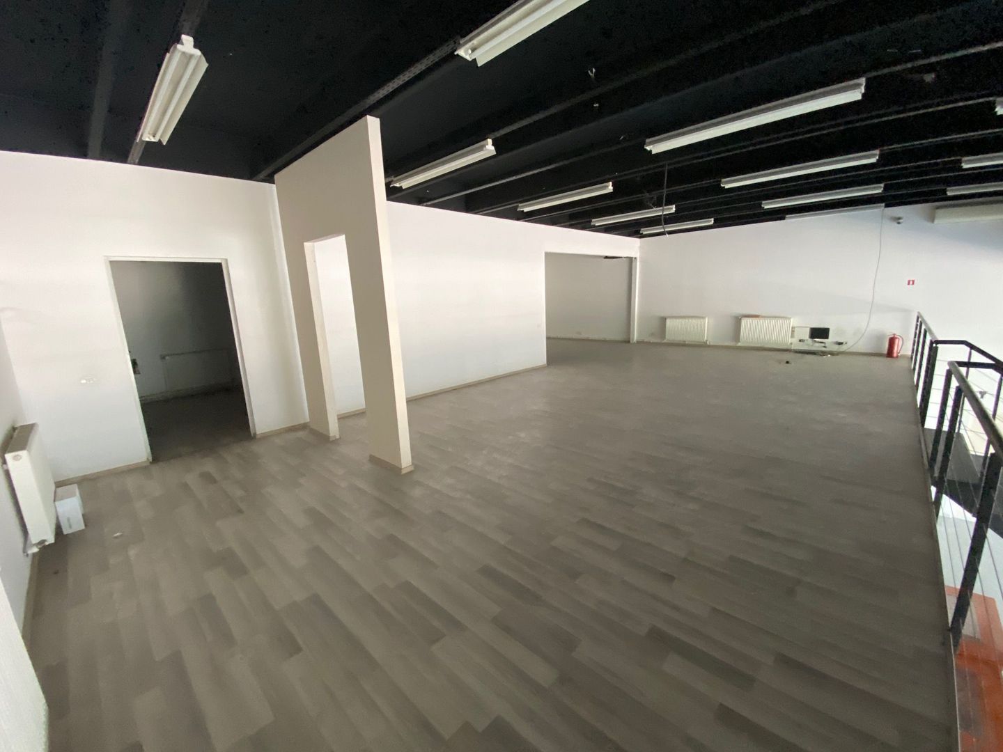 Spatiu comercial cu parcare - Poză 16