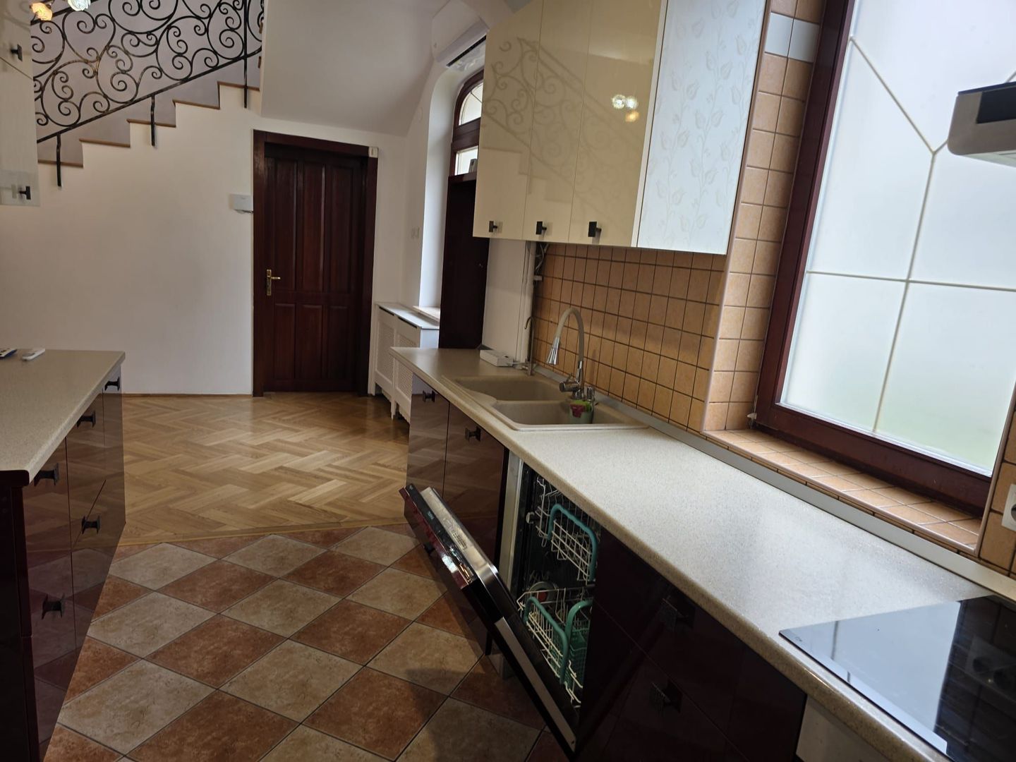 Vila de inchiriat - Poză 22