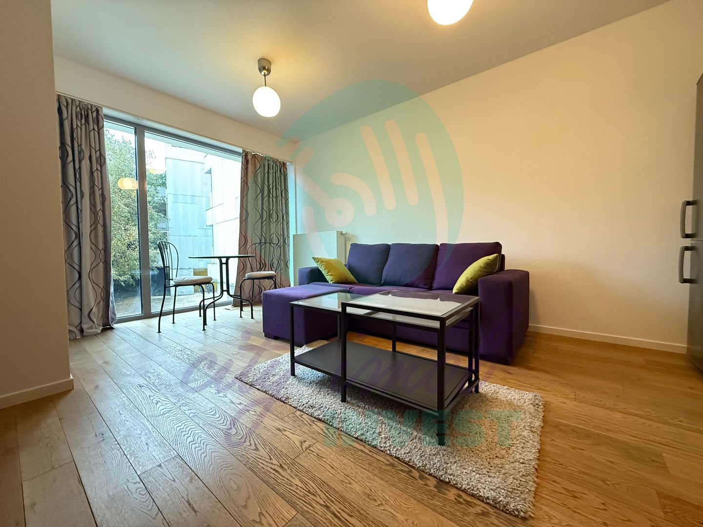 2 camere cu design industrial – un refugiu urban cu vedere spre gradina - Poză 7