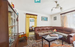 Casă cu 2 corpuri de clădire în Bujac - Poză 14