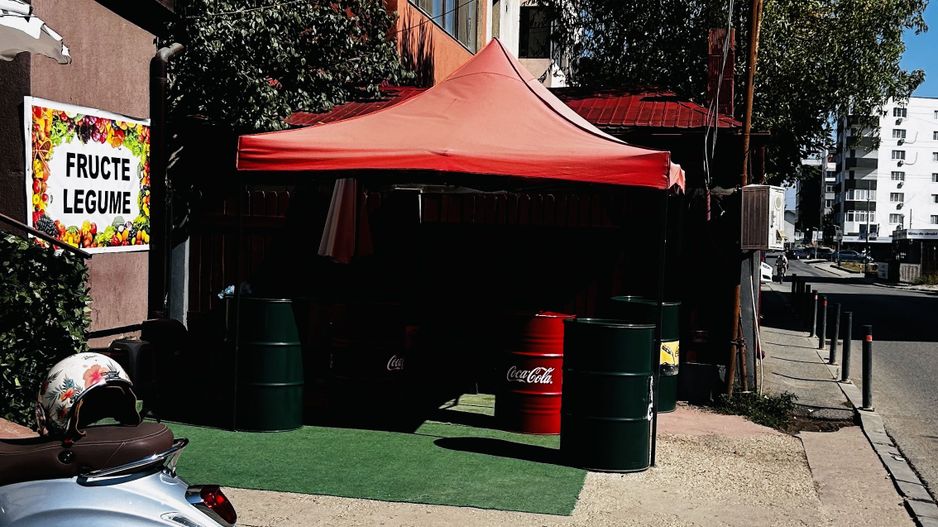 Spațiu comercial versatil cu terasă – potrivit pentru diverse afaceri - Poză 1