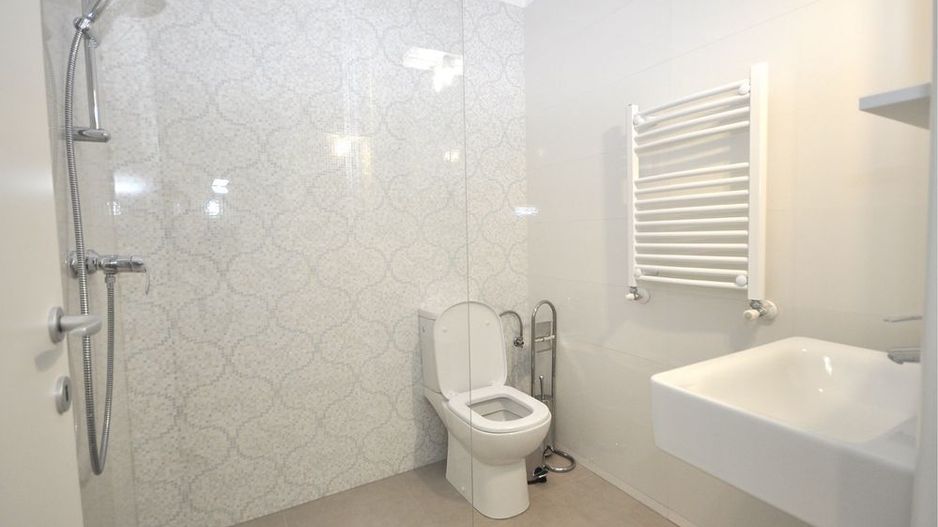 De închiriat: apartament 3 camere - Grozăvești - metrou - parcare - Poză 5