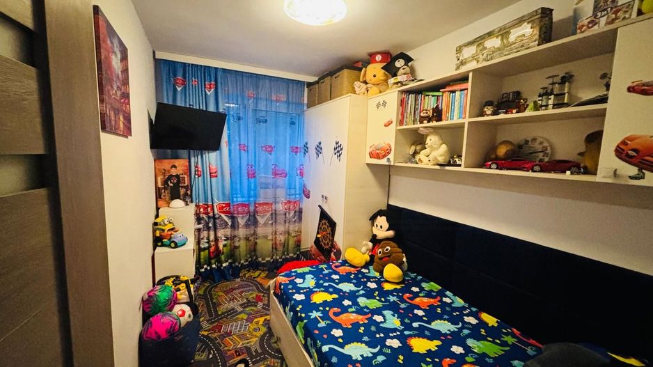 Apartament 3 camere • Zonă Universitate • 90.000 € - Poză 5