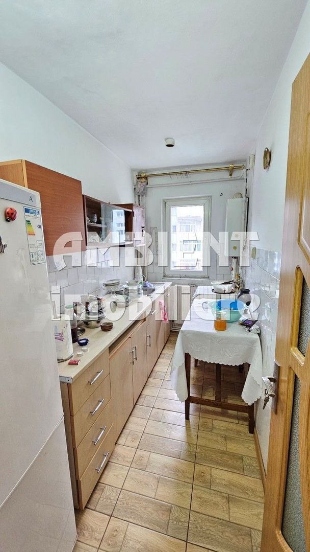 Apartament 2 camere, etaj 2, zona CONFECȚII; - Poză 1