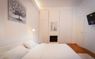 Apartament 3 camere Ultracentral la vila - Poză 9