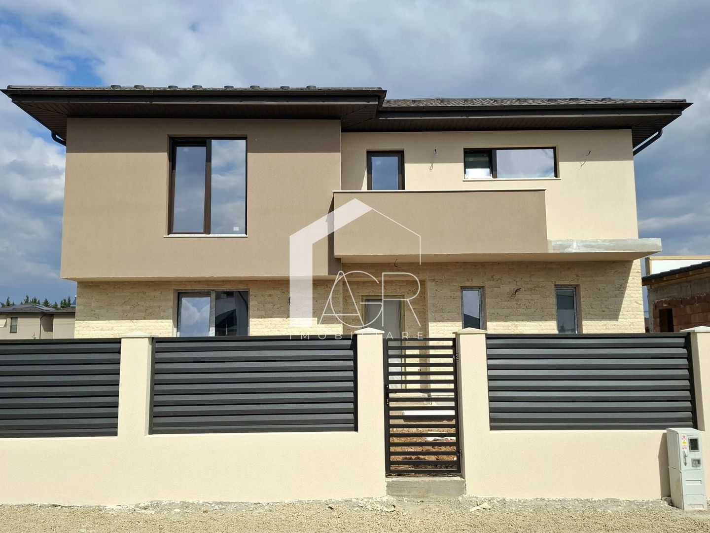 Vila P+1E, cu 4 camere, de vanzare, Paulesti - Poză 1