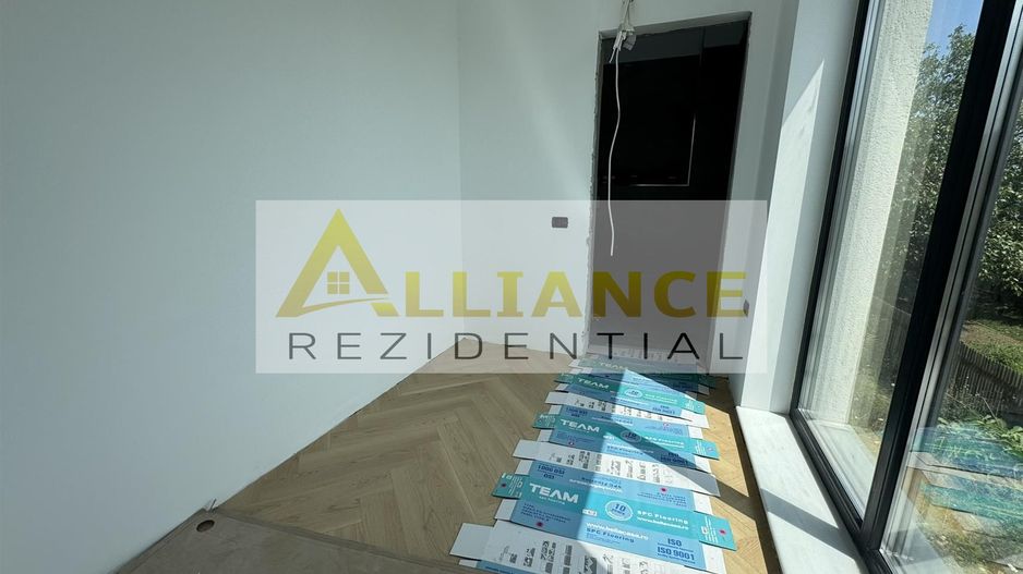 Casa 5 camere tip DUPLEX - 4 bai Terasa + Curte 250 MP - Poză 6