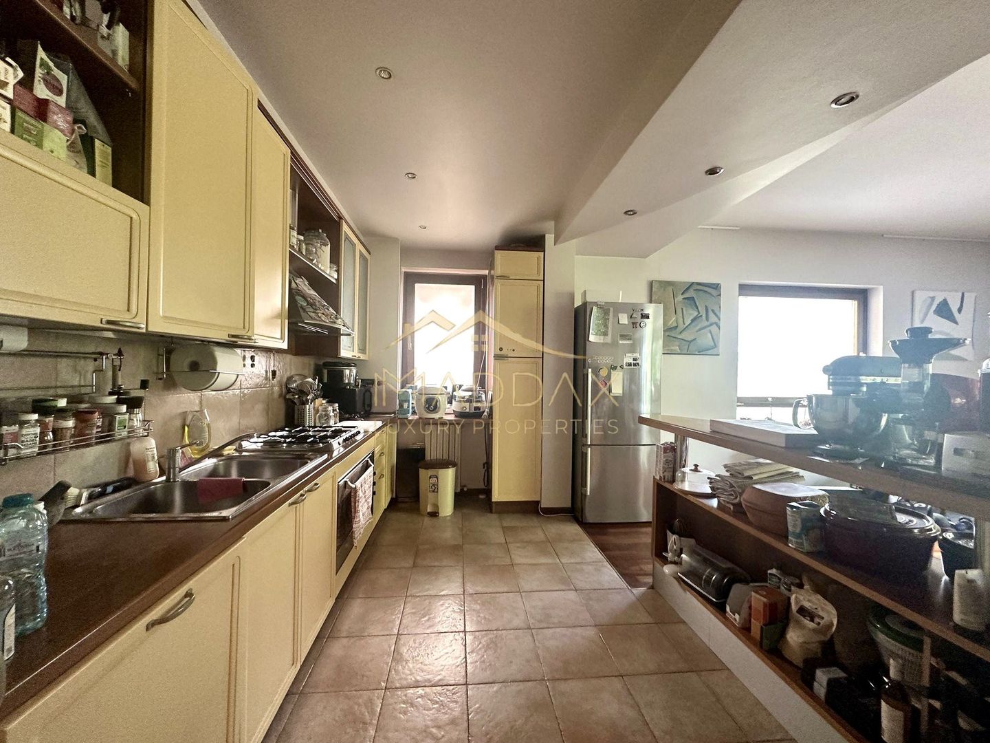 Apartament cu 4 camere *192mp* // Primaverii - Poză 7