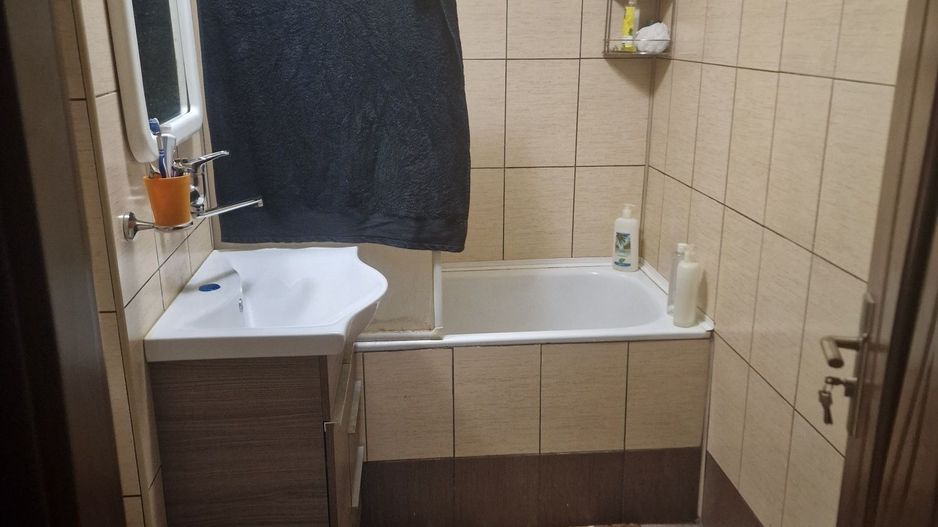 BRASADAS vinde ap 2 cam, Carpati 2 etaj 2/4. - Poză 4