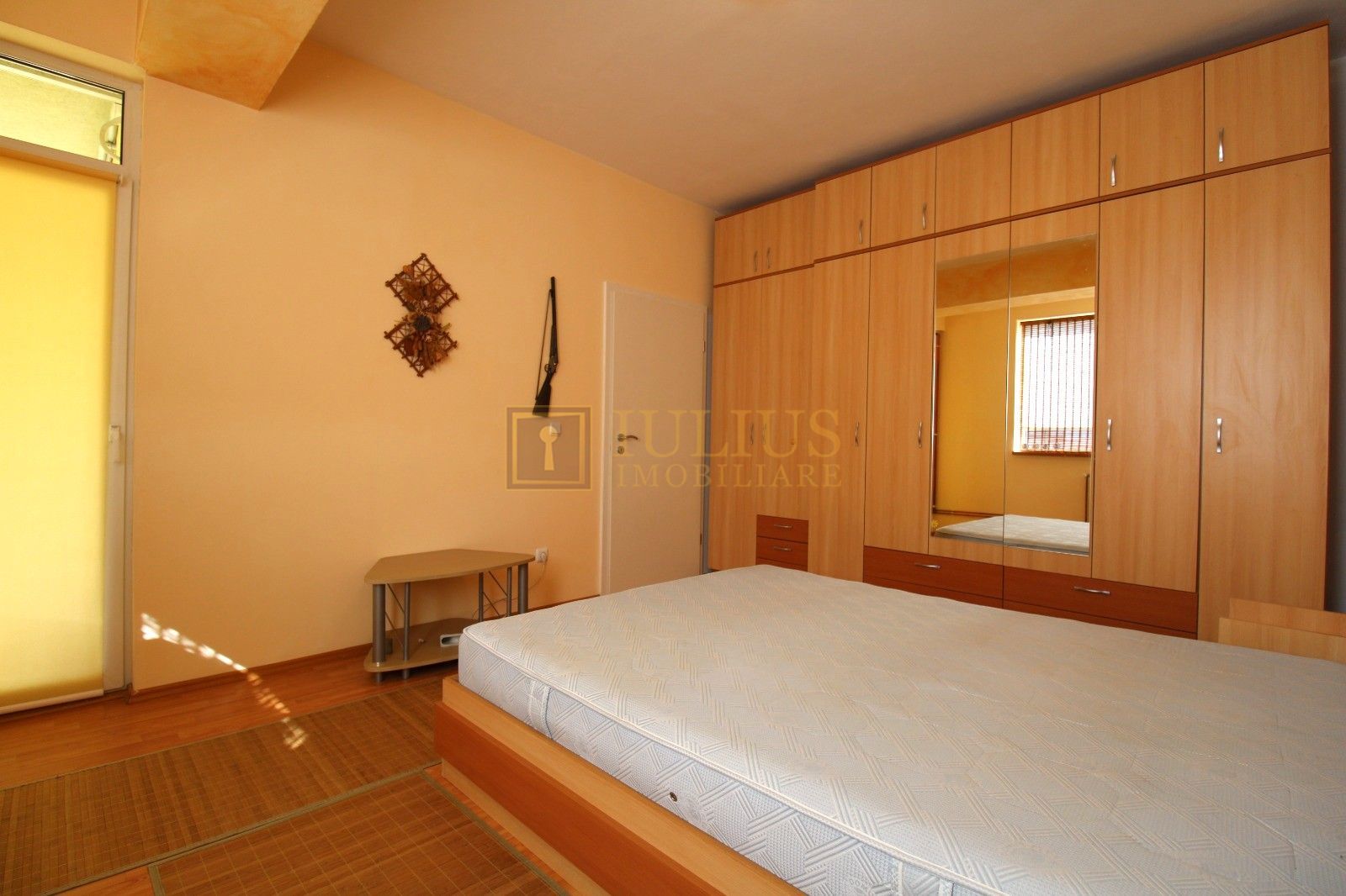 Complex Studentesc, spatios, mobilat si utilat. Centrala proprie si CTRAnaf incl - Poză 3
