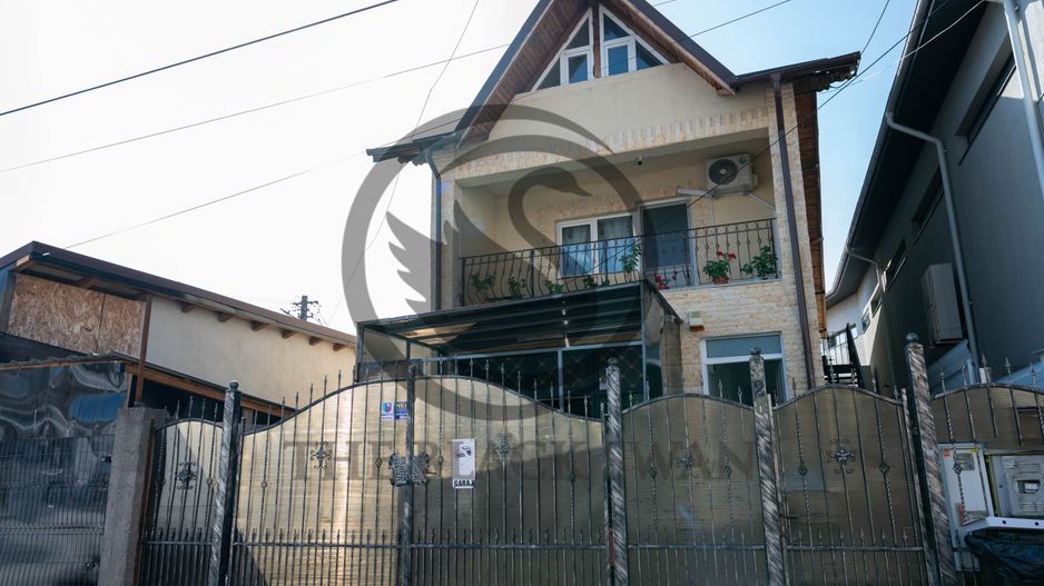 Casa cu 5 camere de vanzare | Zona Ultracentral, Baicoi | Comision 0% - Poză 2