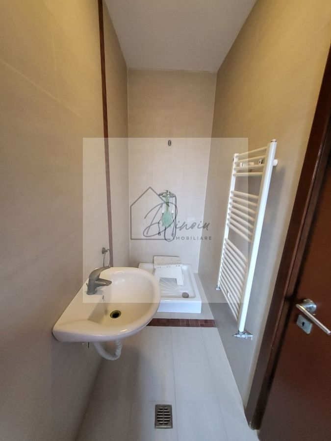 Vila Tunari zona centrala I Parc - Primarie I 6 camere - Poză 14