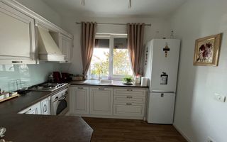 Ocazie! Casă înșiruită în Dumbrăvița, zona Cora - Poză 6