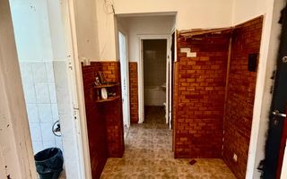 Etaj 1 Apartament 2 Camere Decomandat Podu Ros Fara Risc Lift - Poză 3