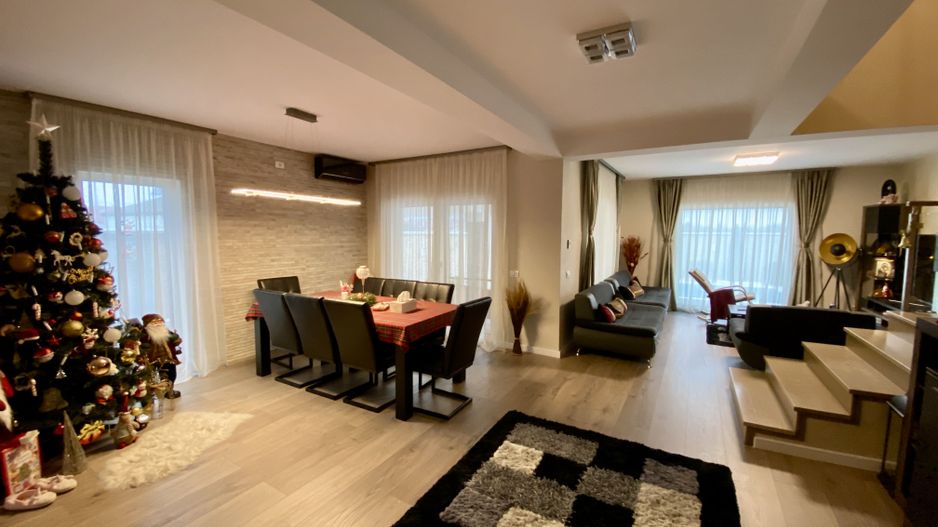 Vila pretabila pentru doua familii - Poză 5