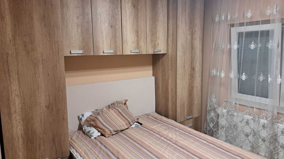 Vând apartament cu 3camere - Poză 2