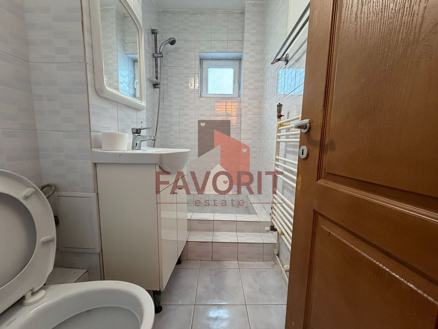 4 camere | etaj 1 | centrala proprie | mobilat si utilat | zona buna | - Poză 12