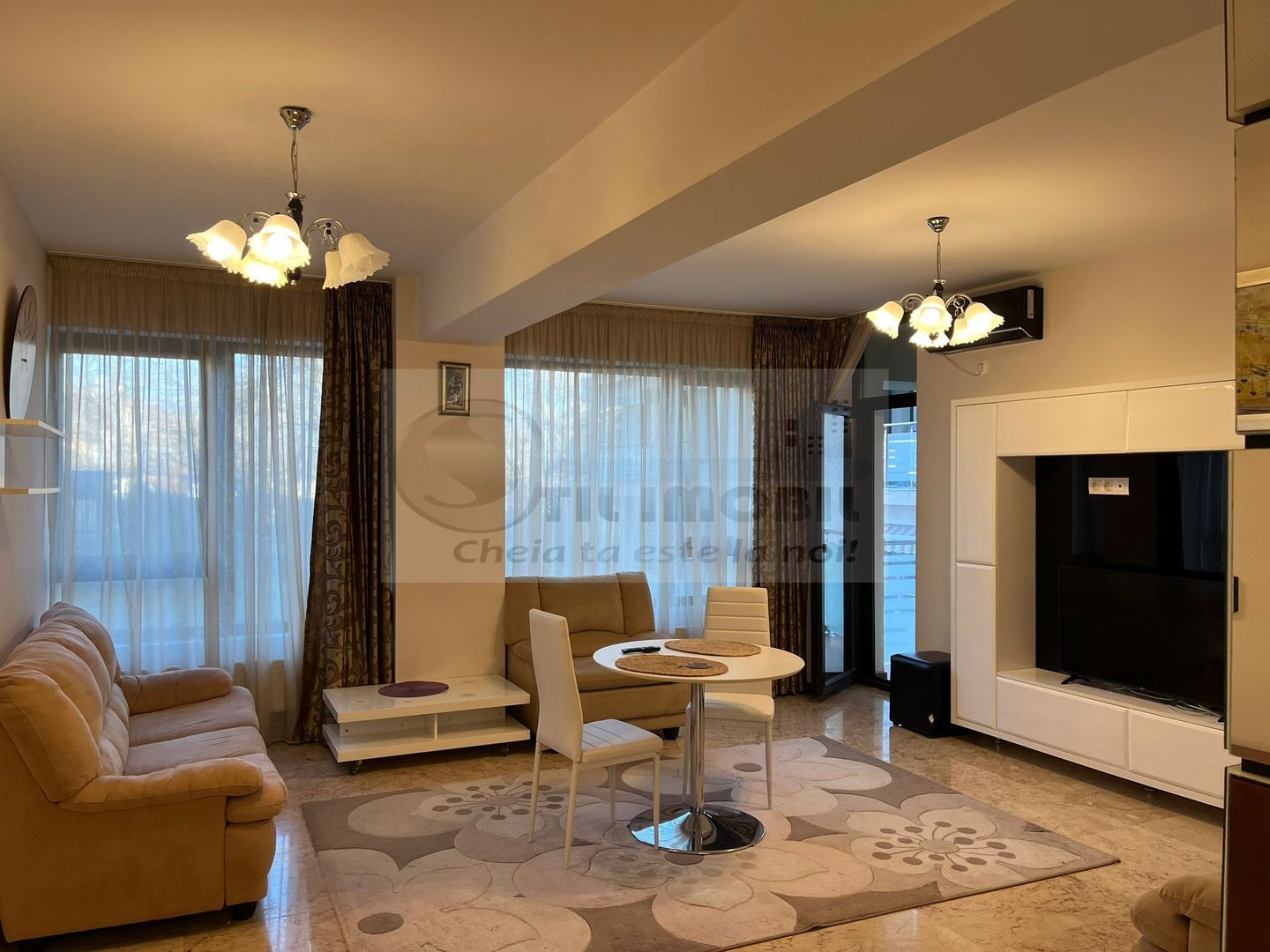 Apartament 3 camere COPOU - COMPLEX EXCLUSIVE- 850 EURO - Poză 2