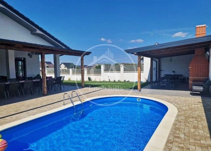 Casa de vanzare cu 4 camere si piscina in Cihei, Bihor - Poză 18