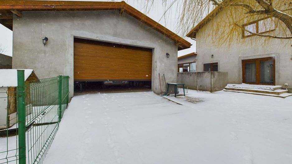 Casă Impresionantă Curte Generoasă Construcție de Calitate Berceni - Poză 20